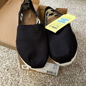 🖤 TOMS Classic Black Canvas Woman’s 9.5 New